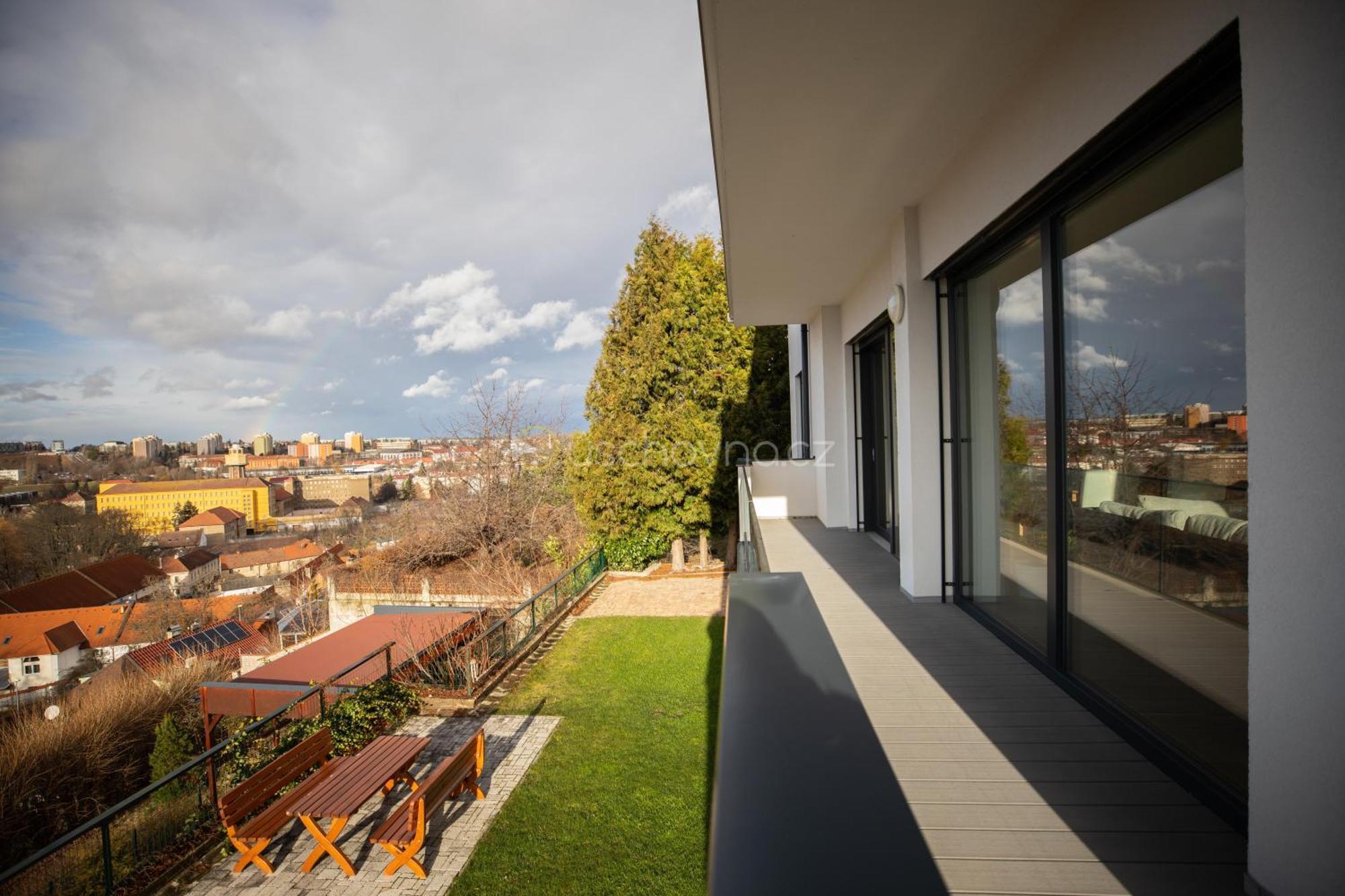 Airport Luxury Apartment & Spa Praga Zewnętrze zdjęcie