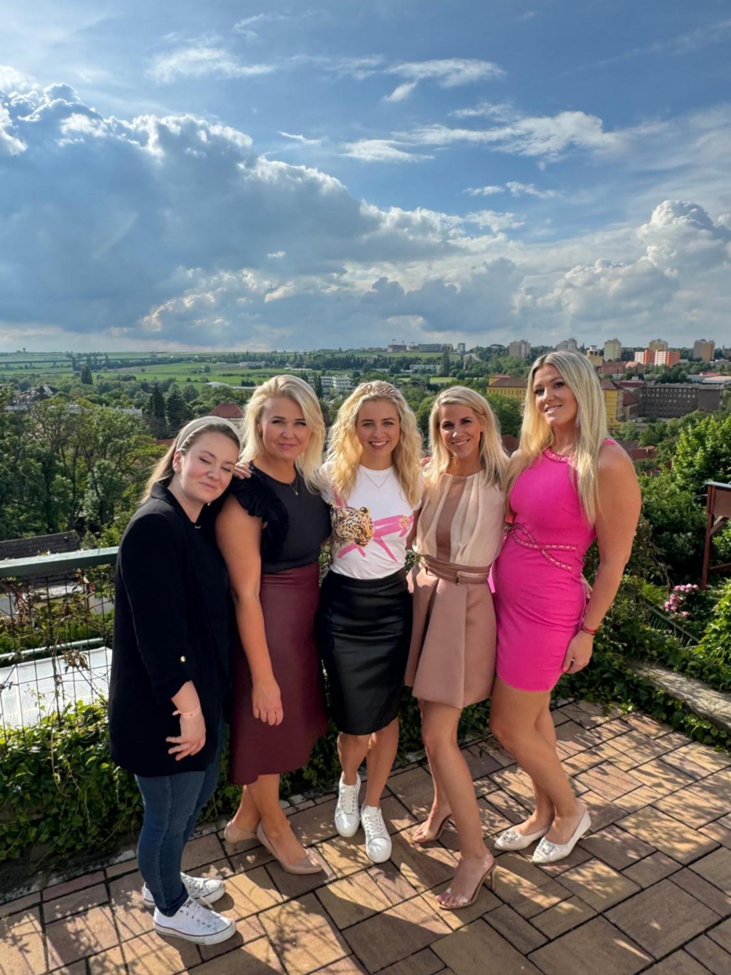 Airport Luxury Apartment & Spa Praga Zewnętrze zdjęcie