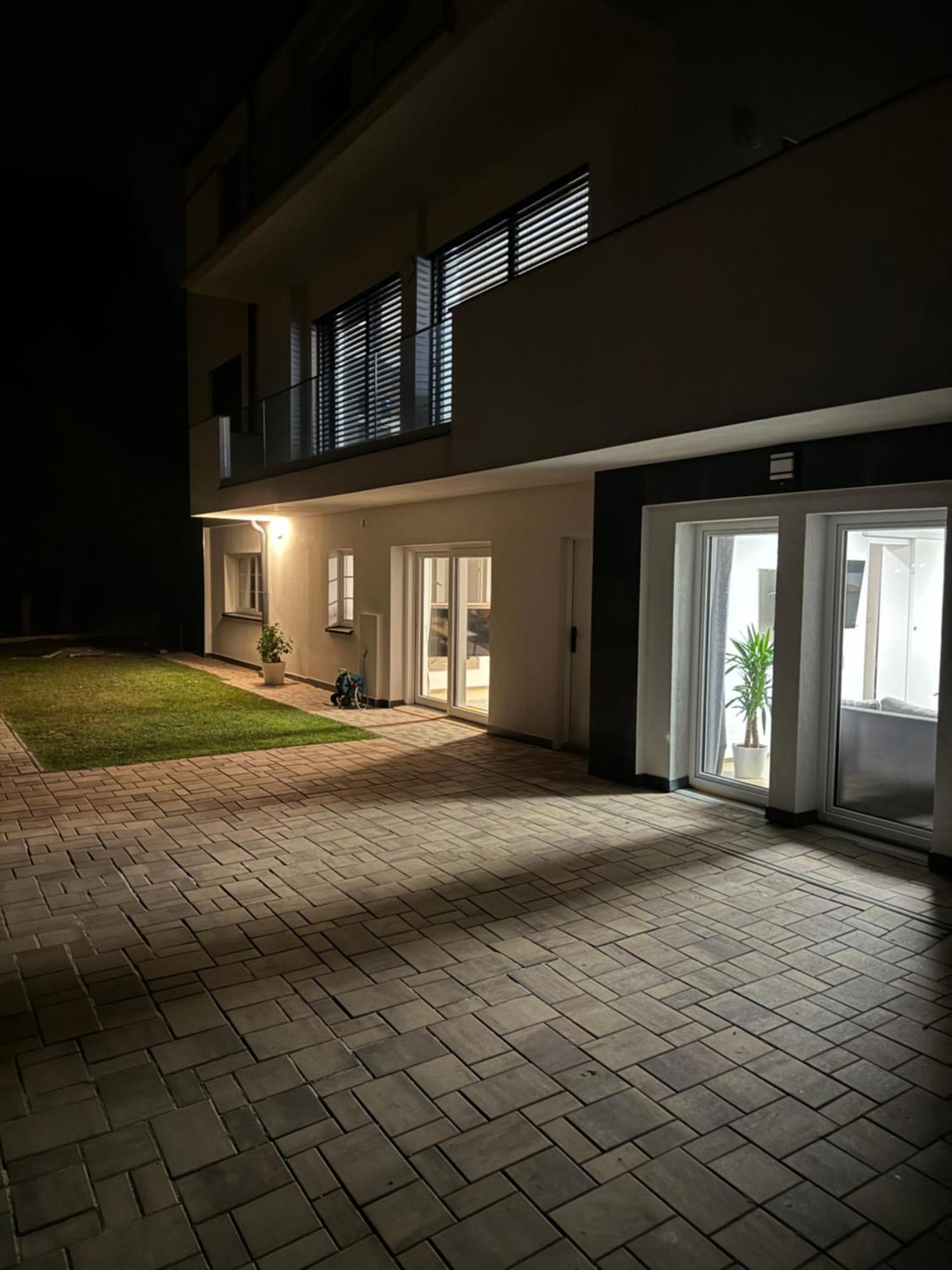 Airport Luxury Apartment & Spa Praga Zewnętrze zdjęcie