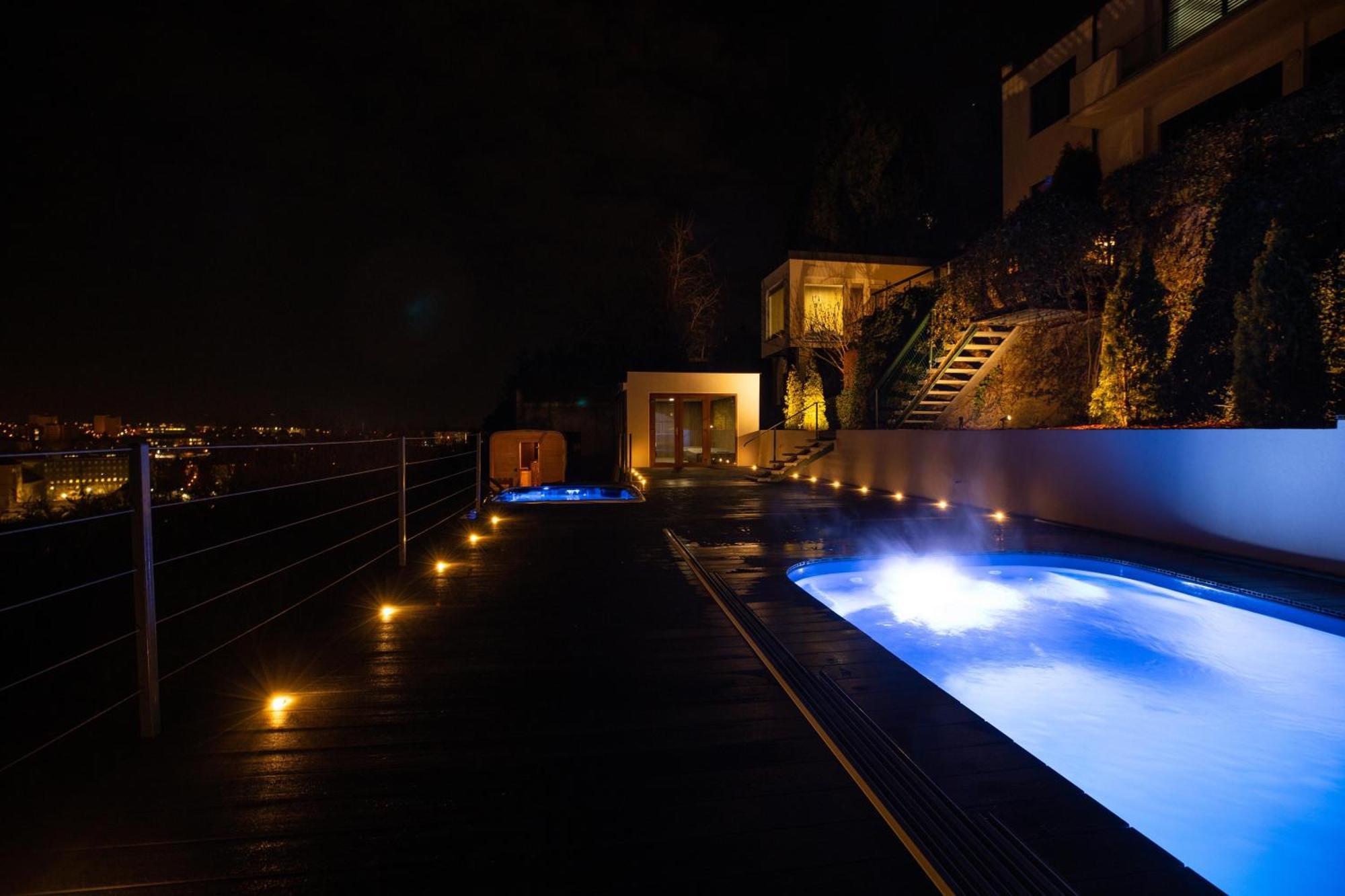 Airport Luxury Apartment & Spa Praga Zewnętrze zdjęcie